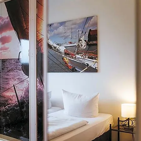 Stralsund, Original Apartmanhotel 3*